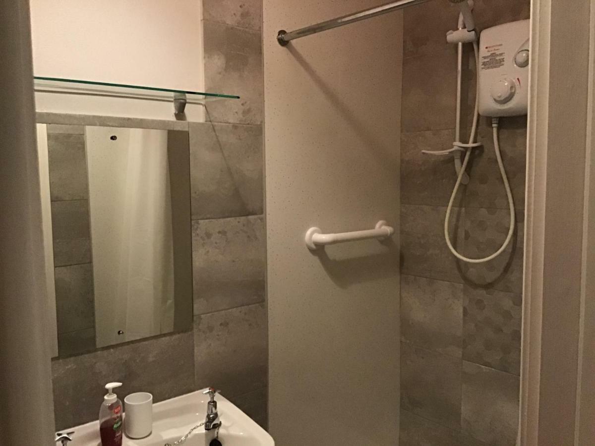 The Keep Guesthouse 卡瑞克福格斯 外观 照片